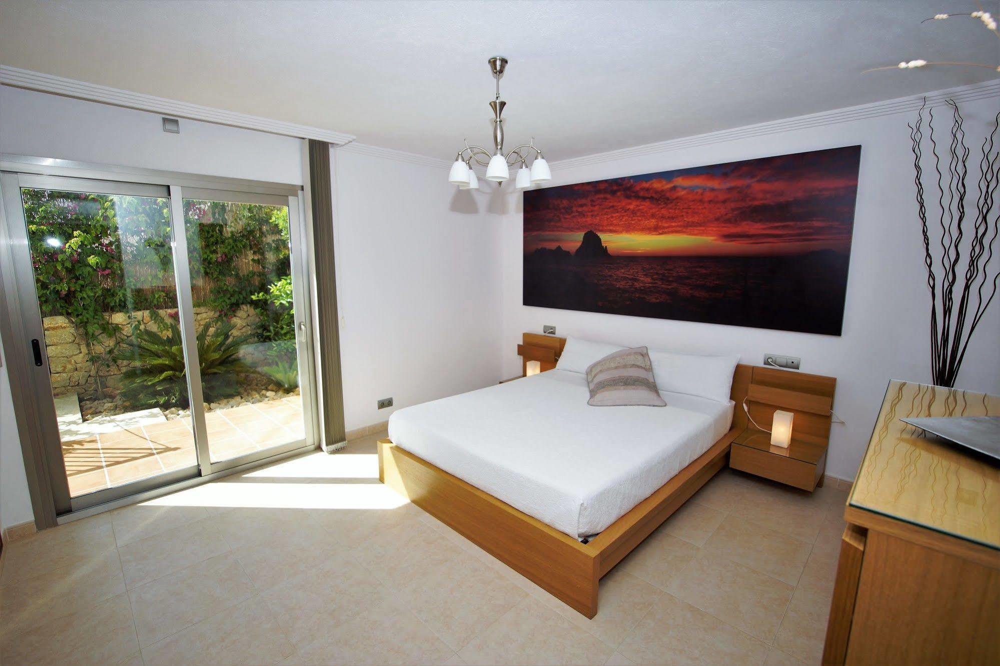 Costa Ibiza Alquiler Anual Pousada